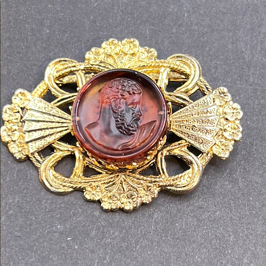 Vintage Freirich Pressed Cameo Brooch